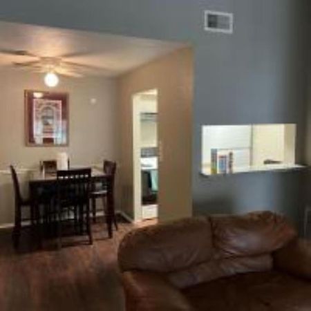 Lovely 2 Bedroom With 2 Baths &Modern Amenities Houston Exterior photo